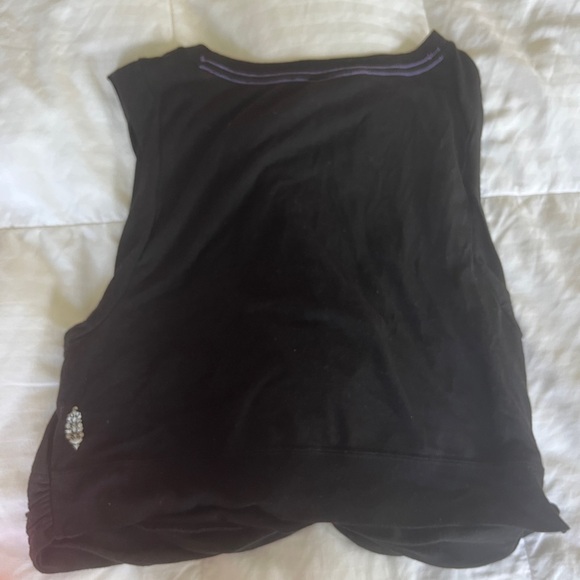 Free People LOT of 3 Undertow twist from yoga crop top tees - Picture 10 of 10